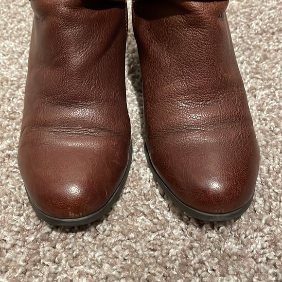 GUC Cole Haan Grand OS Hinckley Ankle Booties Block Heel in Sequoia Brown - Picture 12 of 13